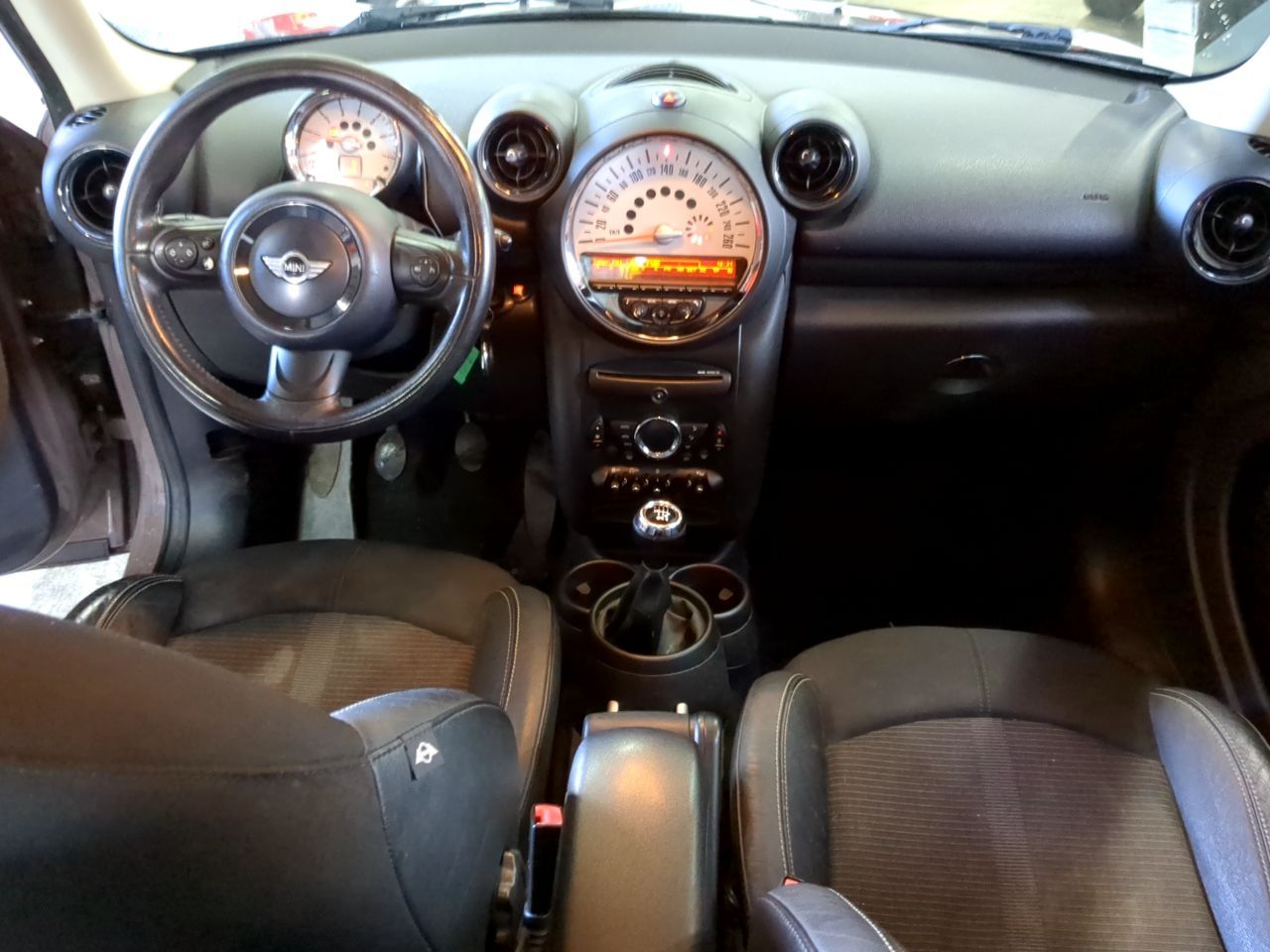 MINI COUNTRYMAN - Image 9