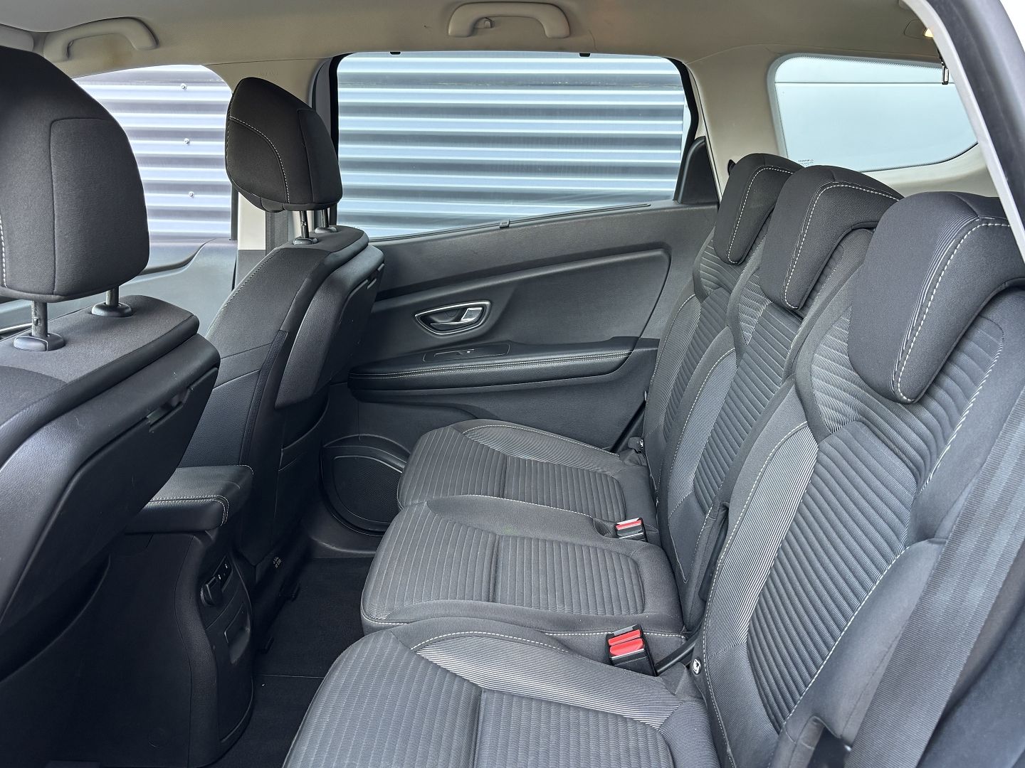 RENAULT GRAND SCENIC IV - Image 8