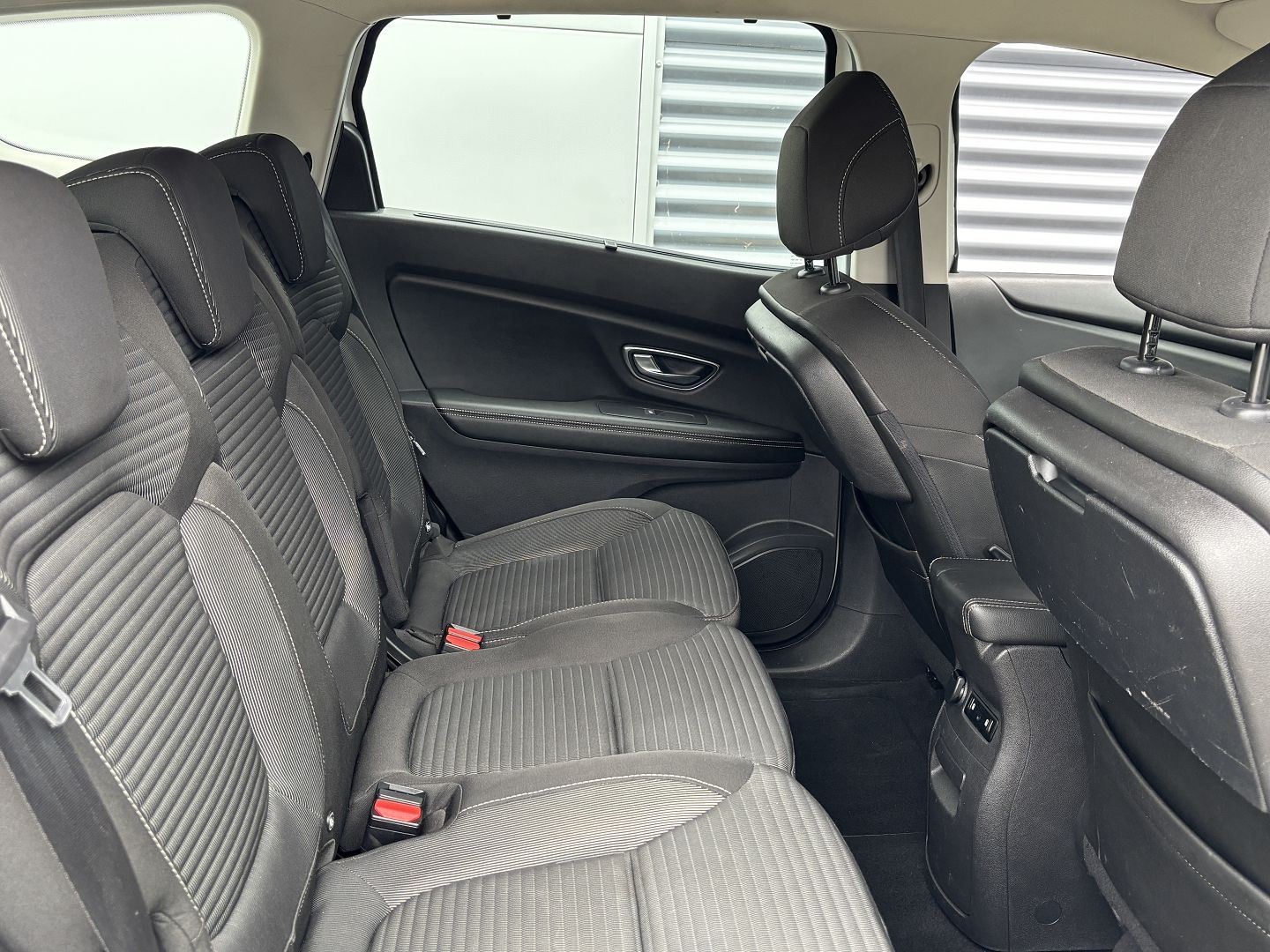 RENAULT GRAND SCENIC IV - Image 8