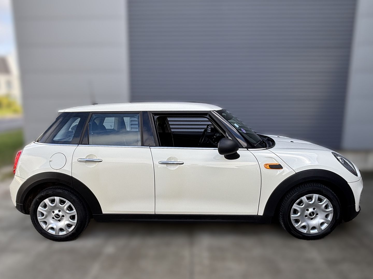 MINI MINI 5 PORTES - Image 2