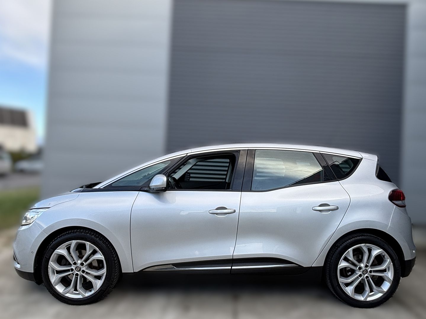 RENAULT SCENIC IV - Image 5