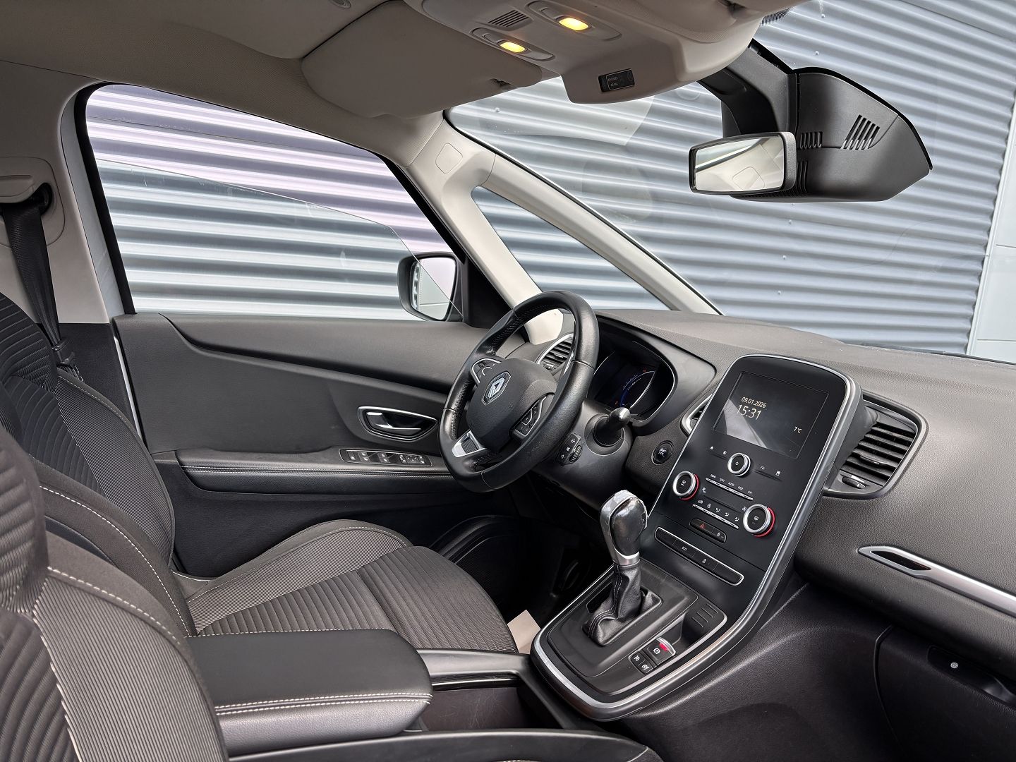 RENAULT SCENIC IV - Image 7