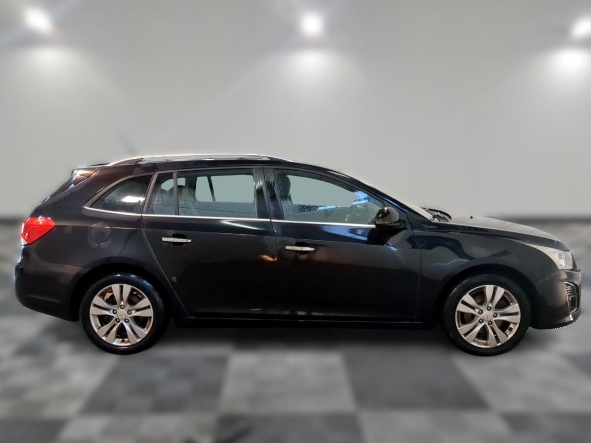 CHEVROLET CRUZE SW - Image 2