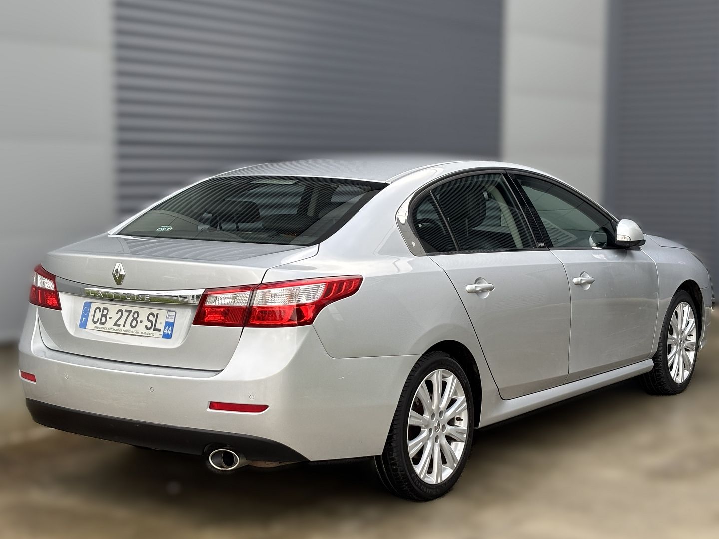 RENAULT LATITUDE - Image 2