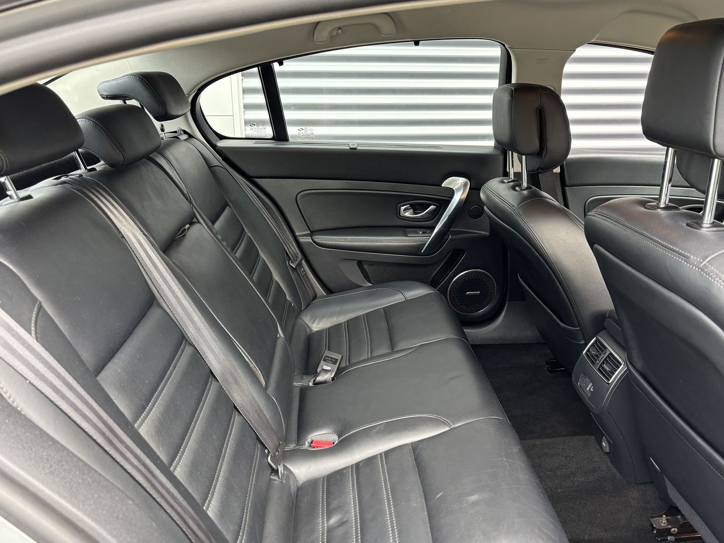 RENAULT LATITUDE - Image 8