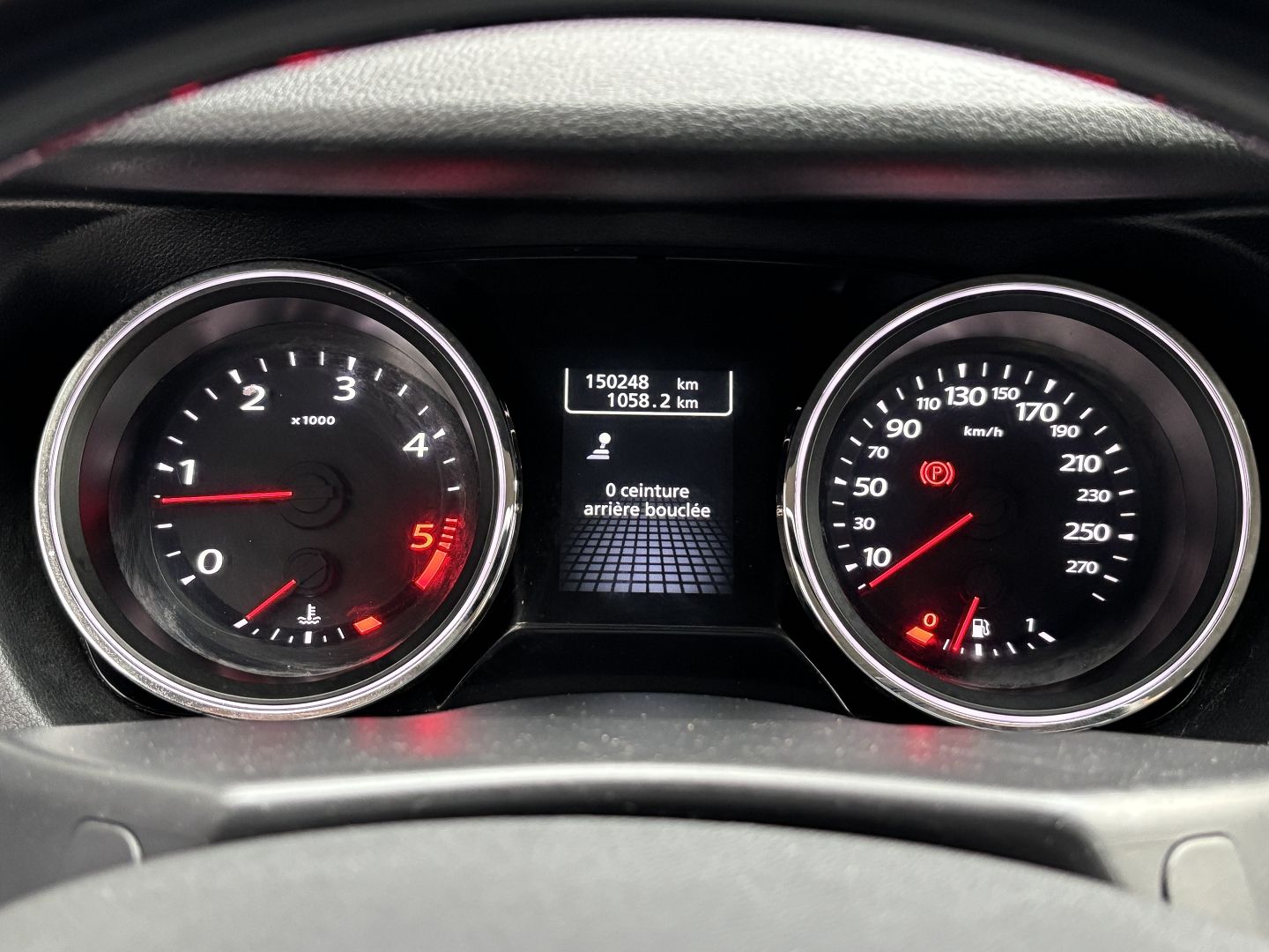 RENAULT LATITUDE - Image 10