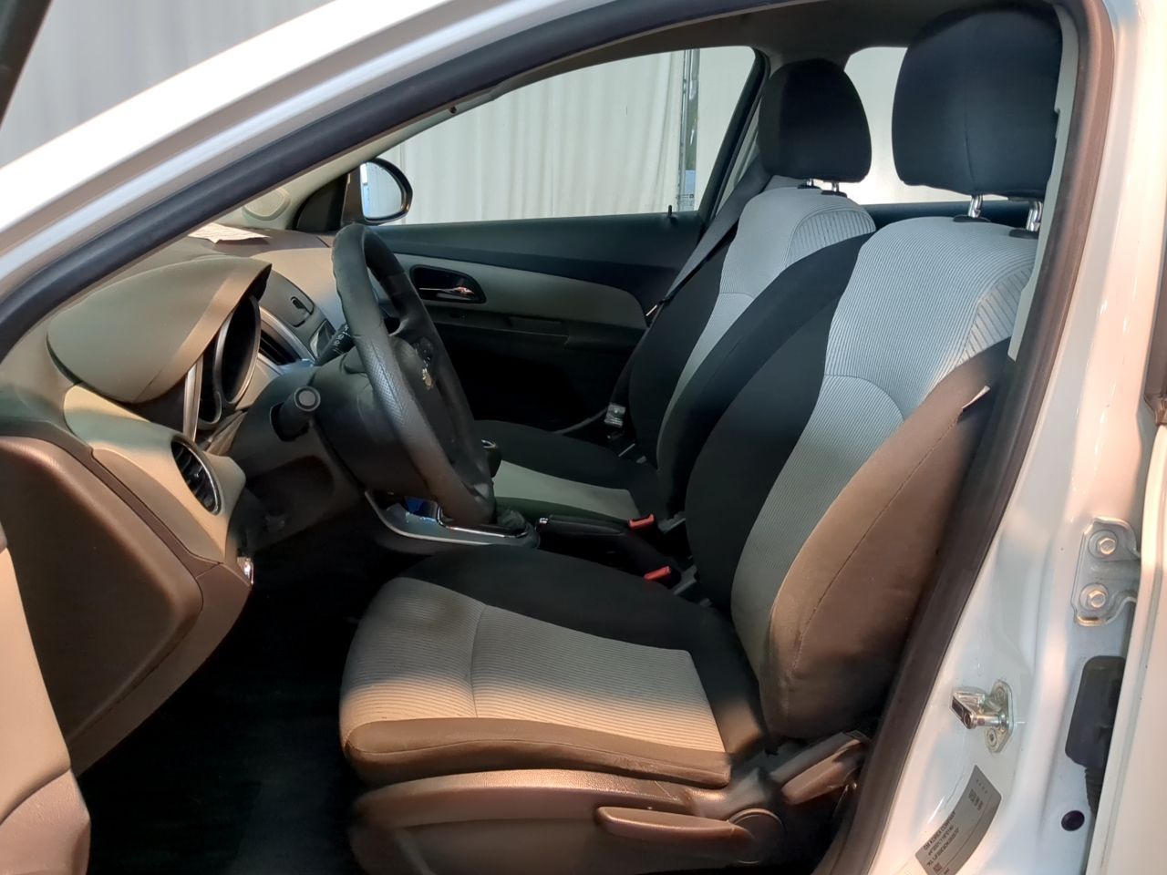 CHEVROLET CRUZE - Image 7