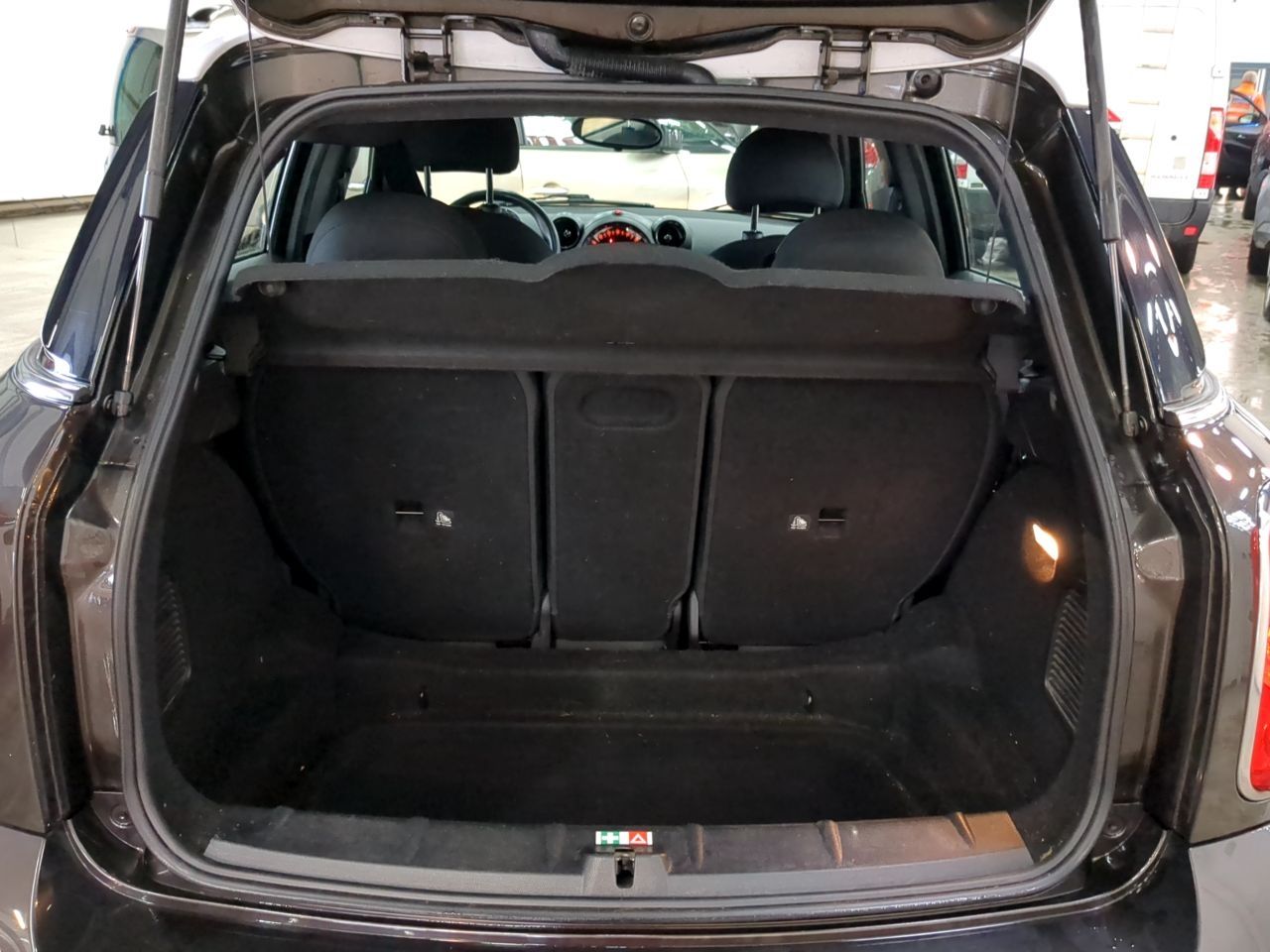 MINI COUNTRYMAN - Image 9