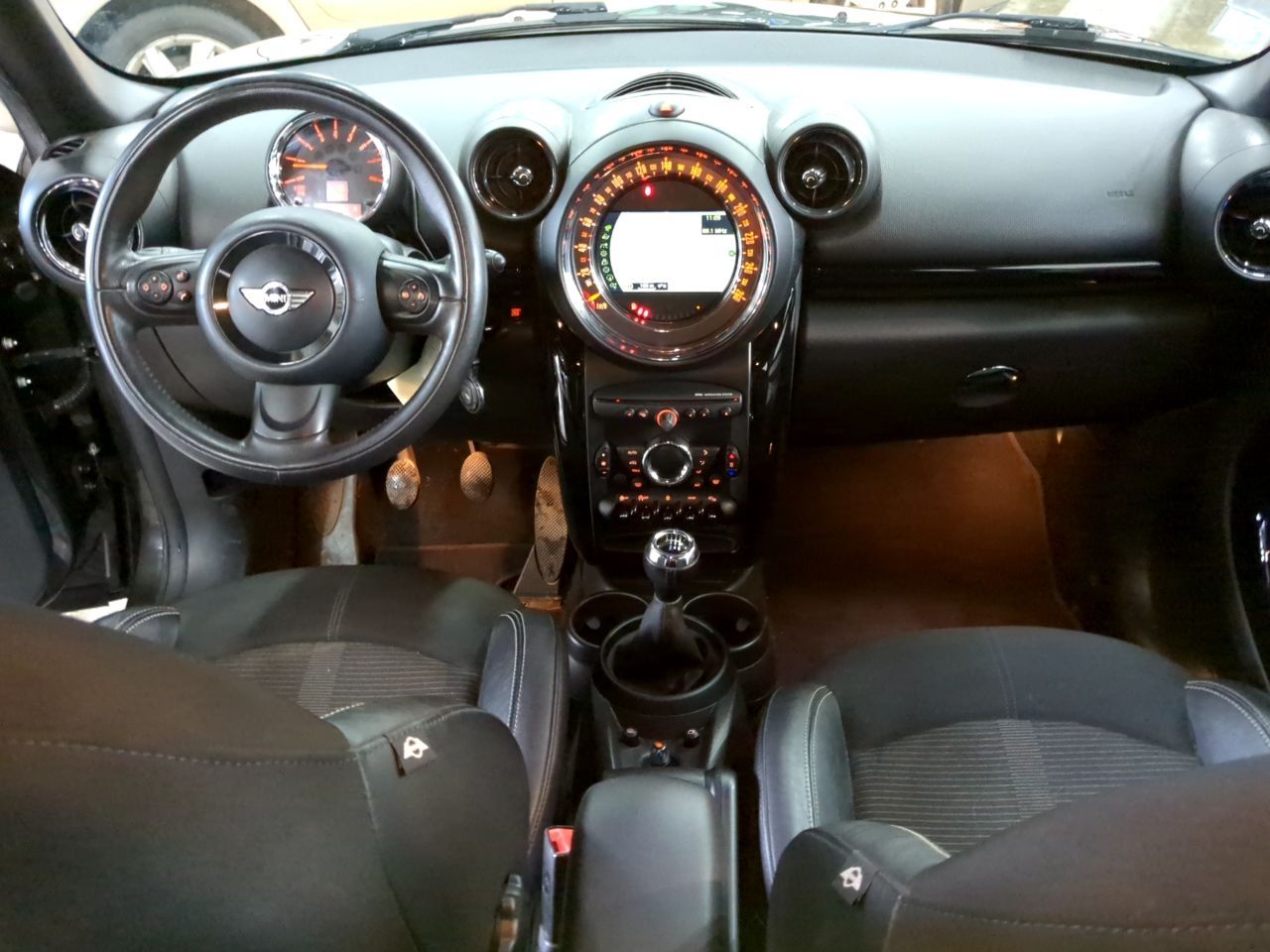 MINI COUNTRYMAN - Image 10