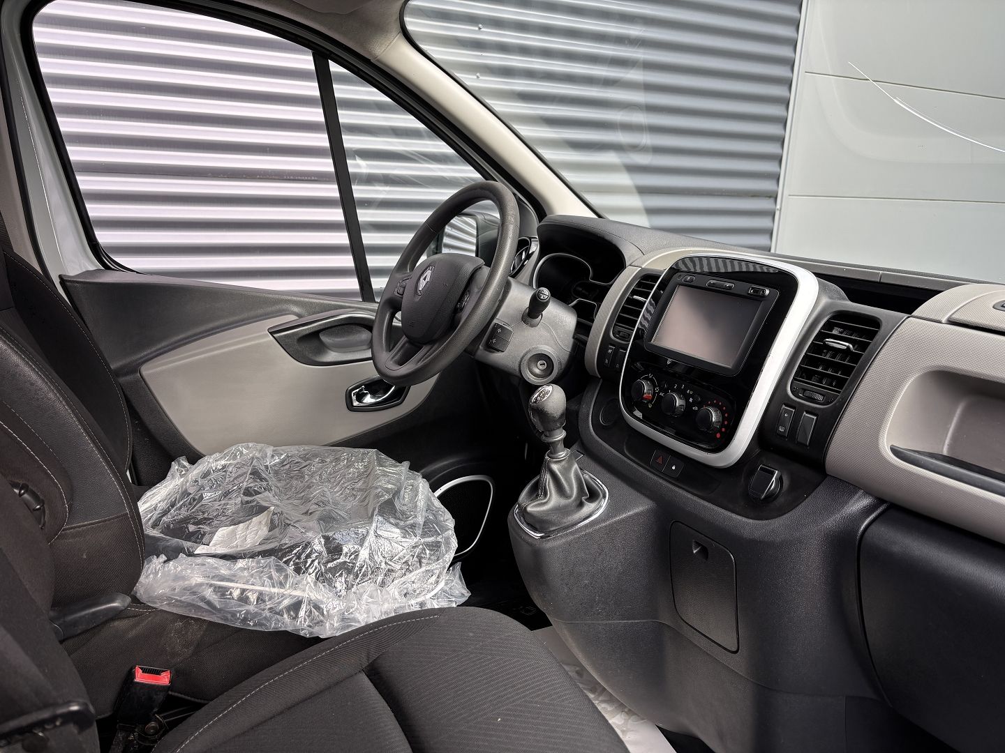 RENAULT TRAFIC III FG - Image 7