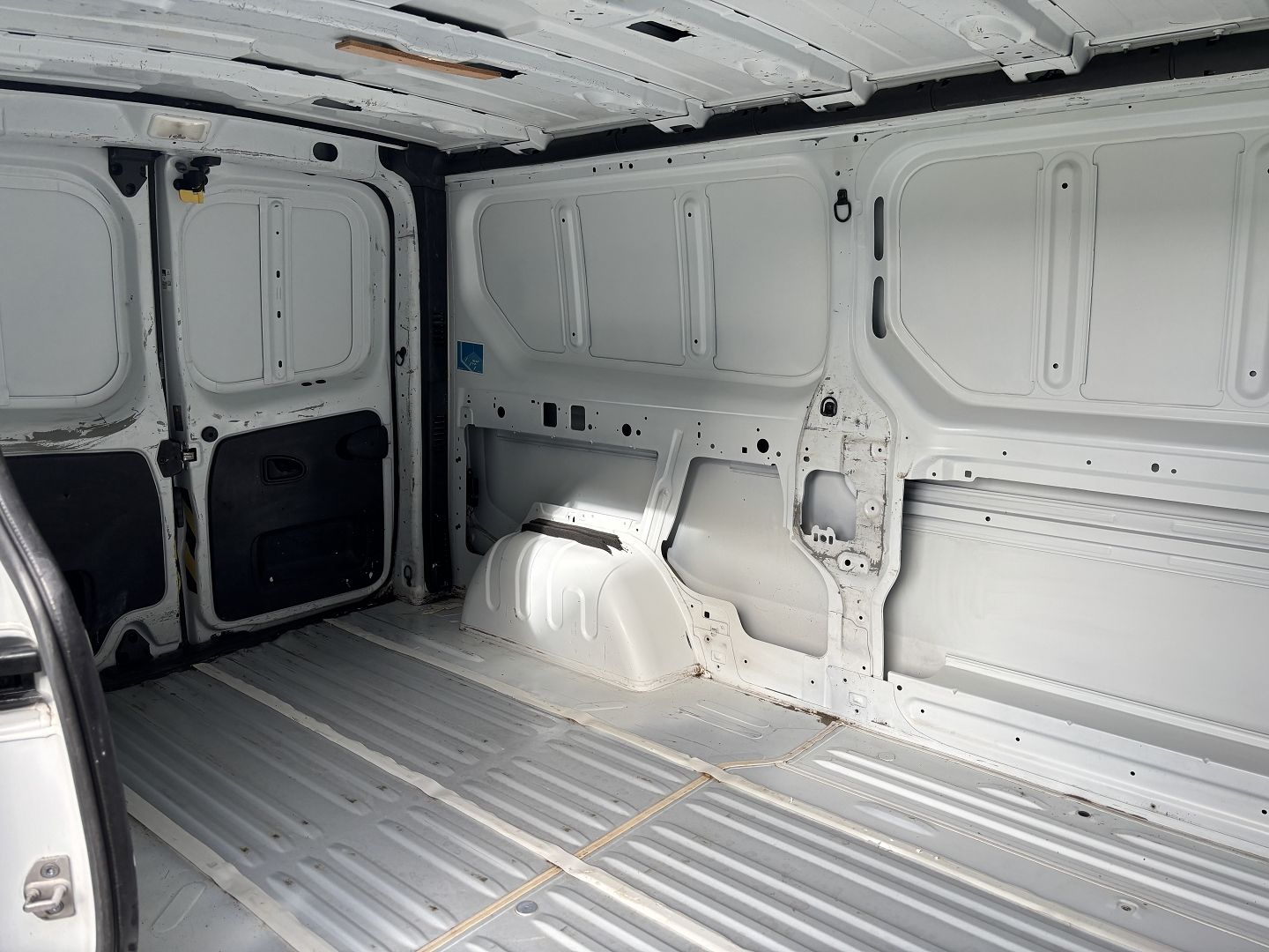 RENAULT TRAFIC III FG - Image 8