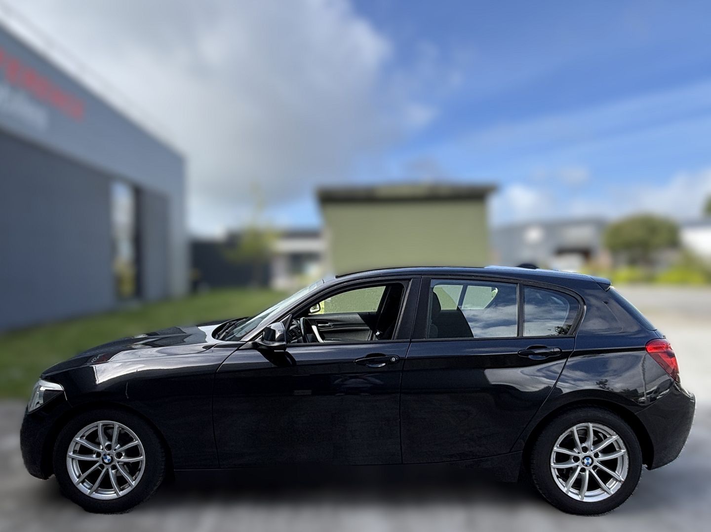 BMW SERIE 1 - Image 2