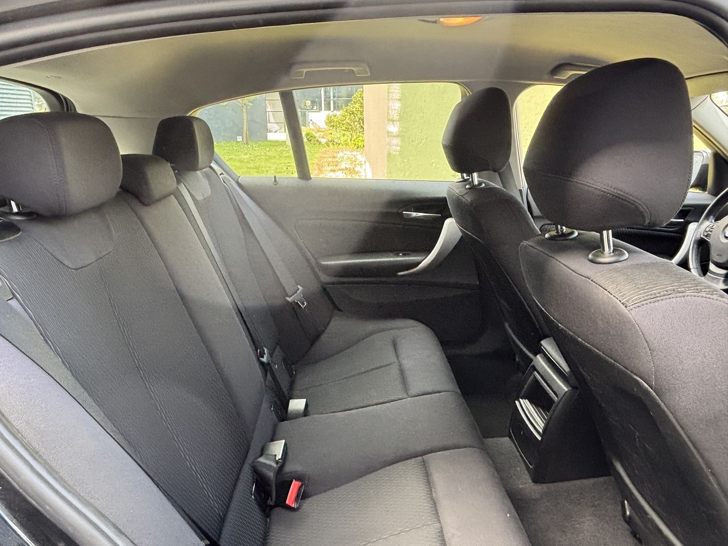 BMW SERIE 1 - Image 8