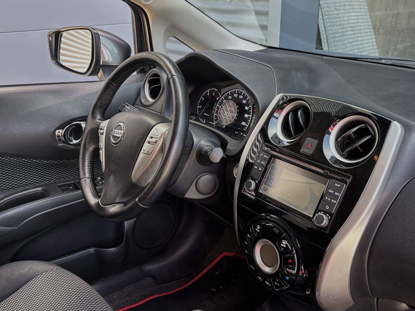 NISSAN NOTE - Image 8