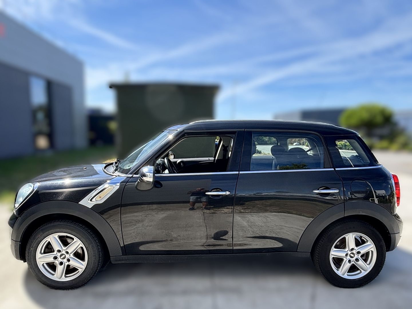 MINI COUNTRYMAN - Image 3