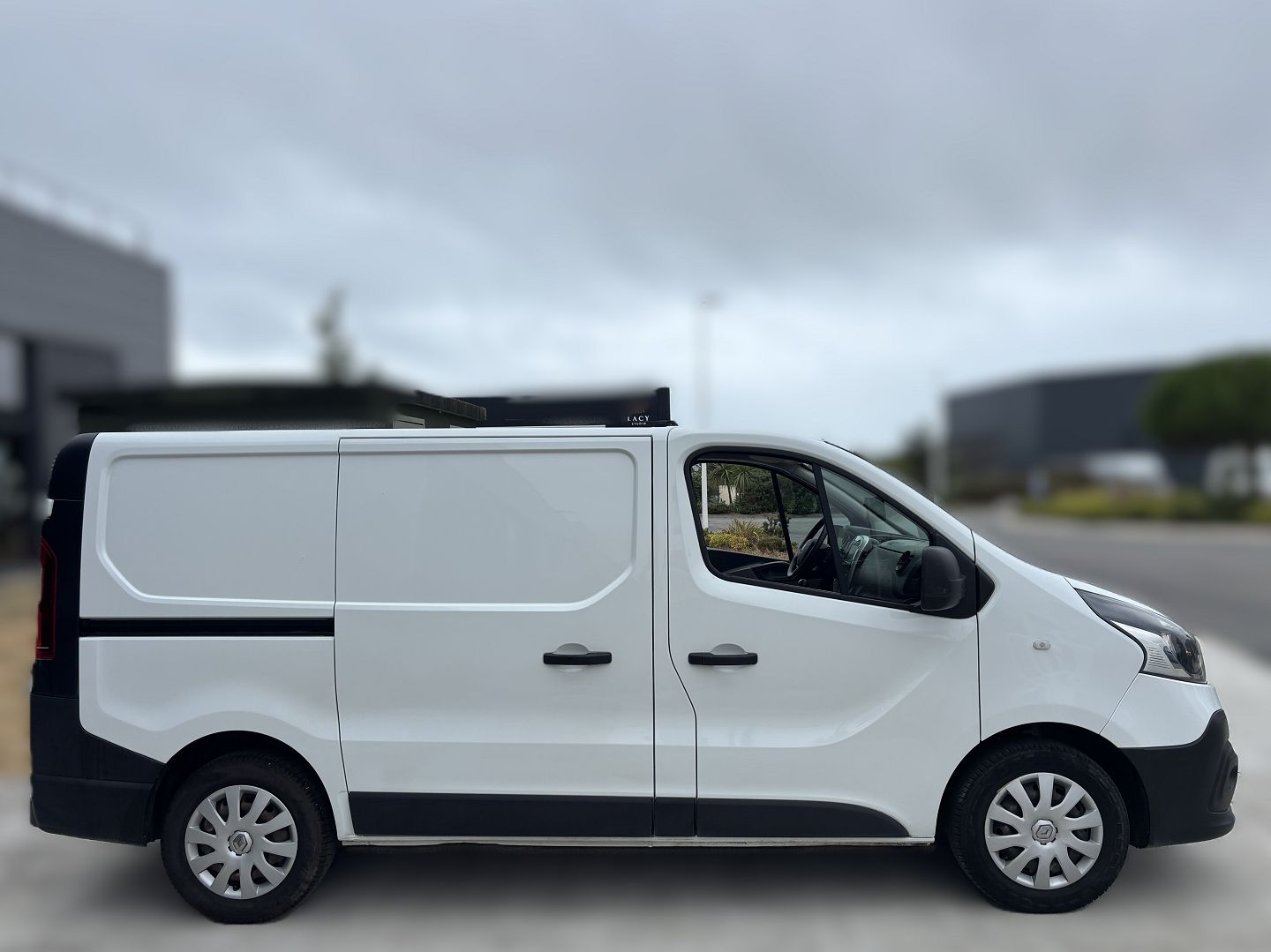 RENAULT TRAFIC III FG - Image 2