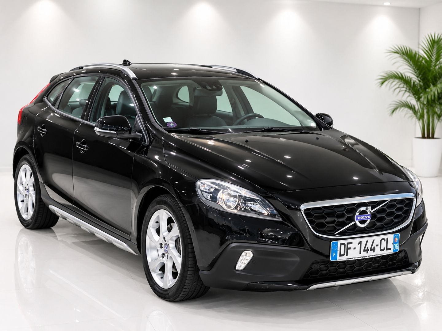 VOLVO V40 CROSS COUNTRY - Image 4