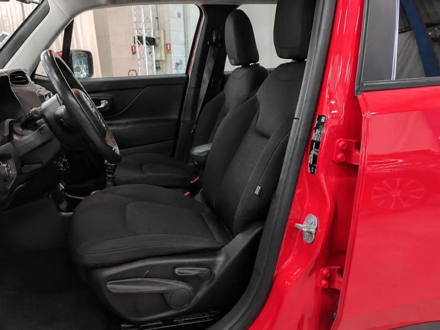 JEEP RENEGADE - Image 5