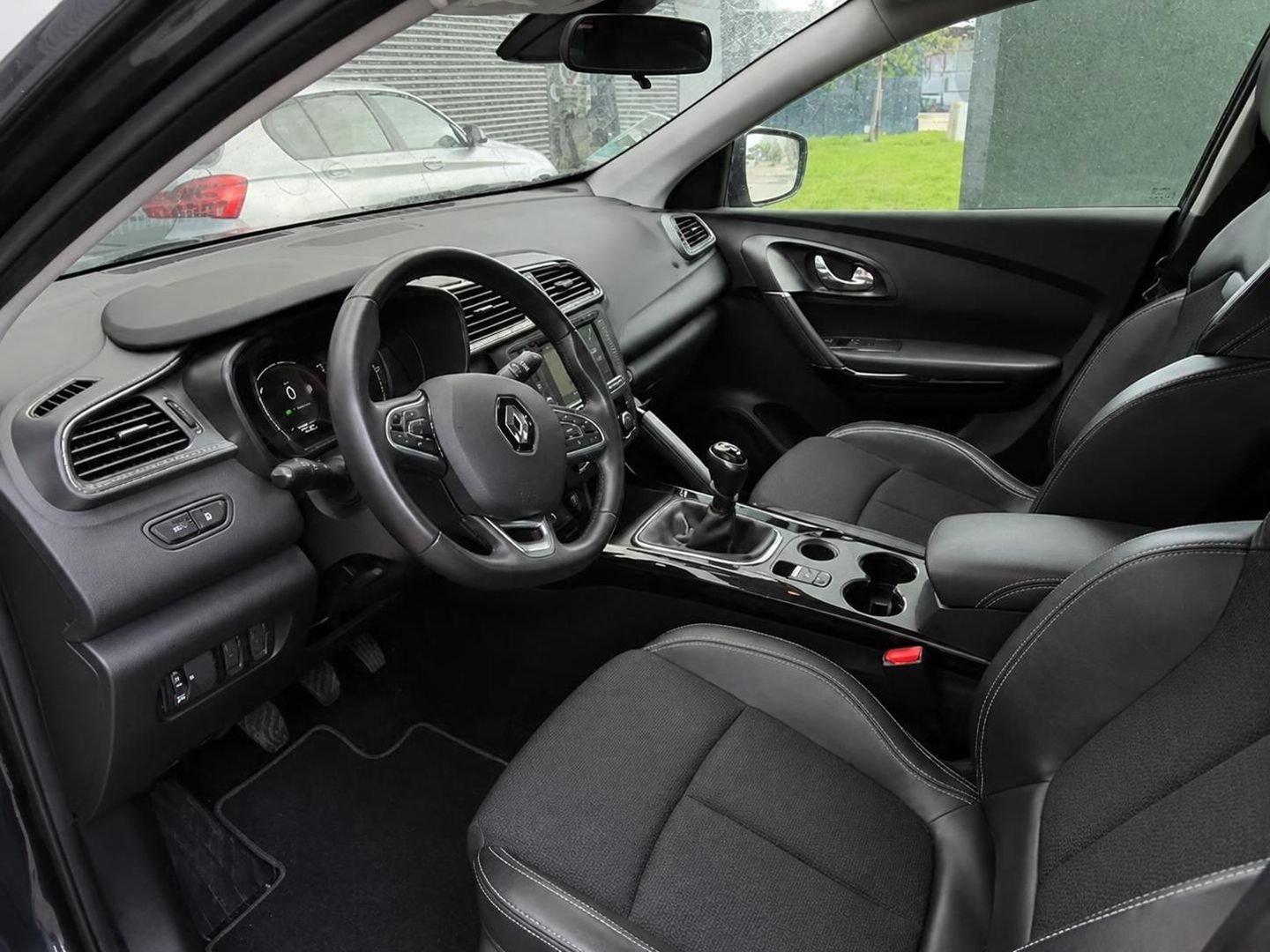 RENAULT KADJAR - Image 6